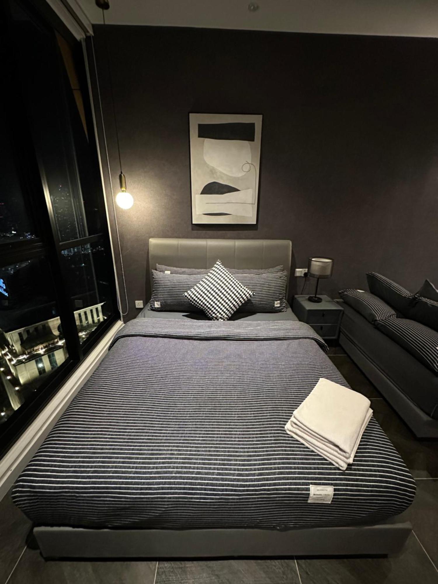 Scarletz Suites Klcc By Numa Куала Лумпур Екстериор снимка